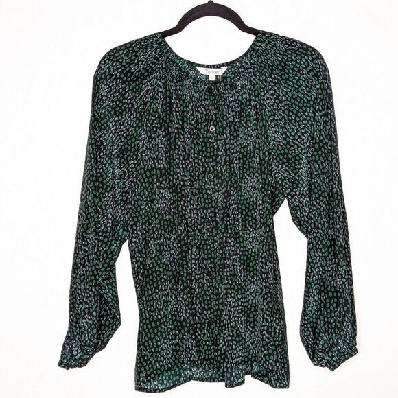Tucker The Classic Blouse Emerald Spots in Silk Crepe de Chine - Picture 3 of 10